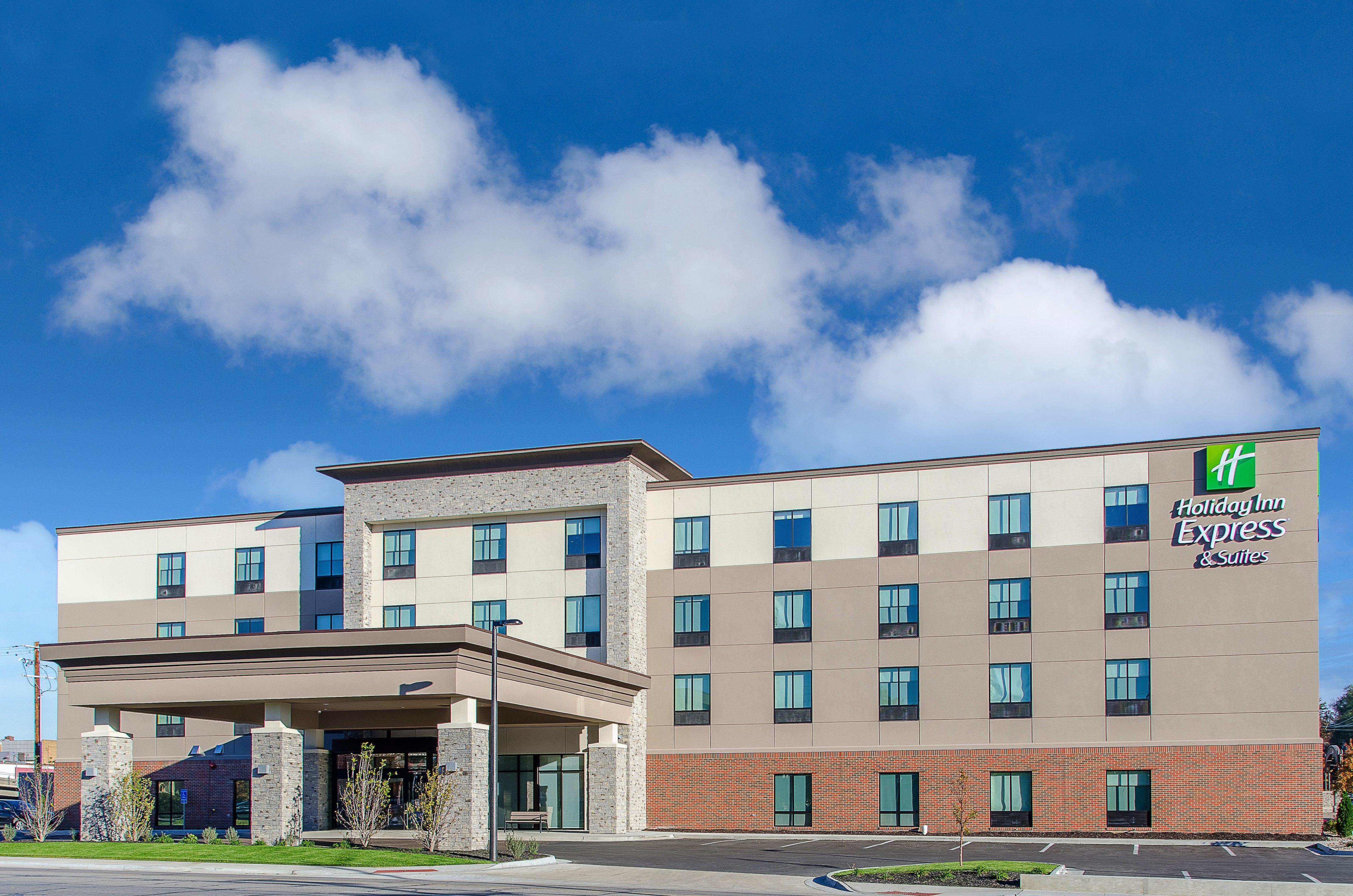 Holiday Inn Express & Suites - Atchison By Ihg Exterior foto
